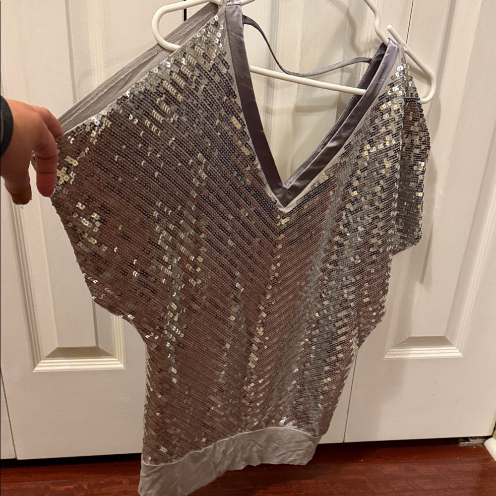 2B Bebe Gray Sequin V-Neck Blouse